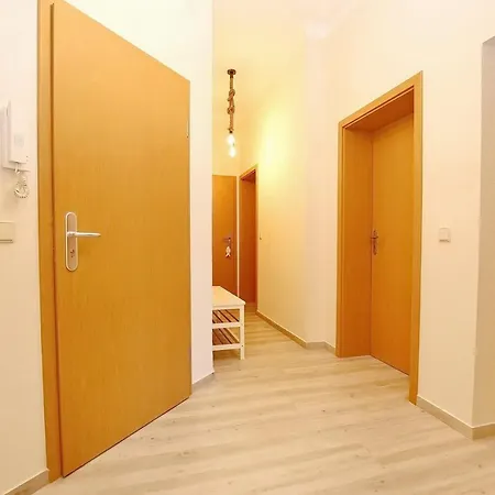 דירה Triton 01 *